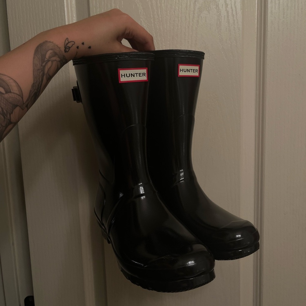 BRAND NEW HUNTER Glossy Black Waterproof Boots - Picture 2 of 10